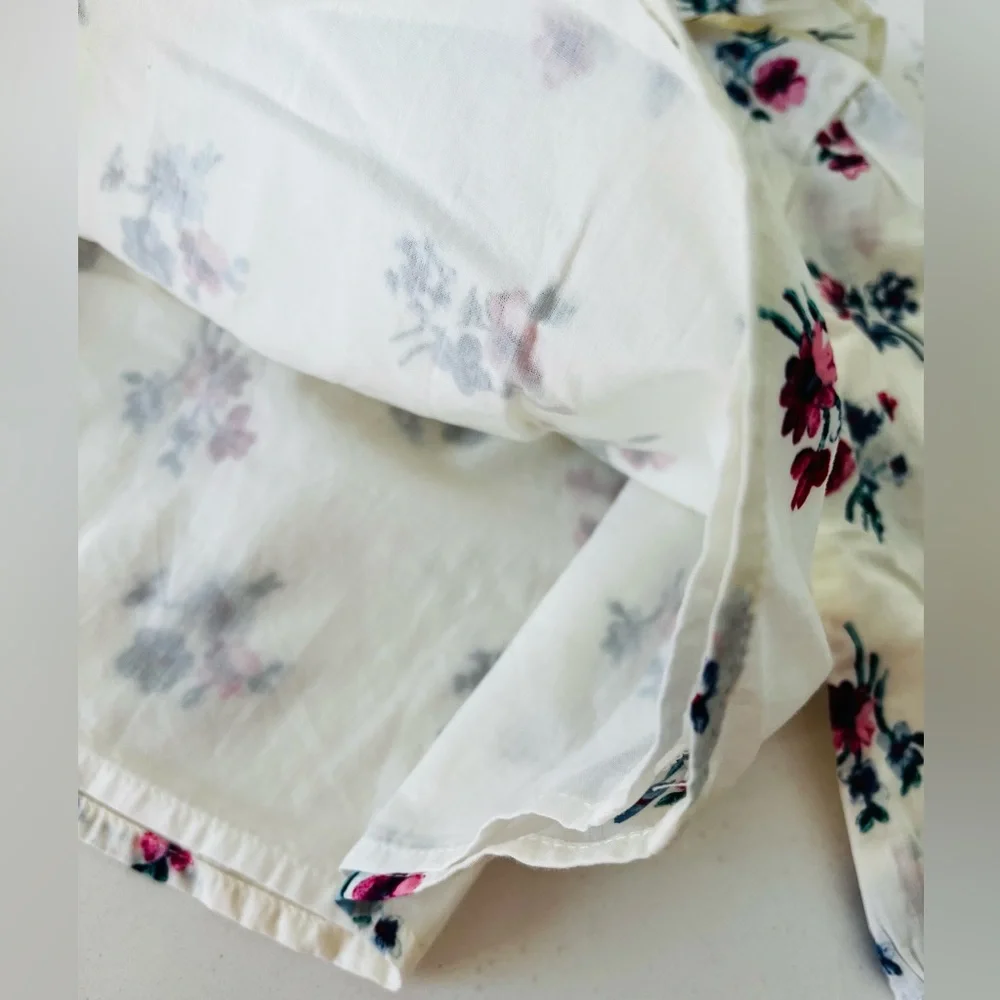 Baby Gap Floral top size 6-12 months
